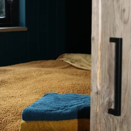 Bed & Breakfast Tiny House In De Boomgaard