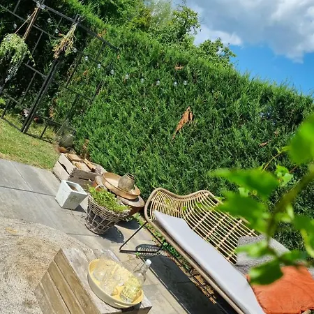 Tiny House In De Boomgaard Guest house Stad aan 't Haringvliet